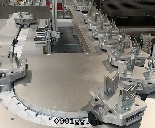 柔性(xìng)链輸送带(dài)用(yòng)的(de)什(shén)麼(me)材質(zhì)？